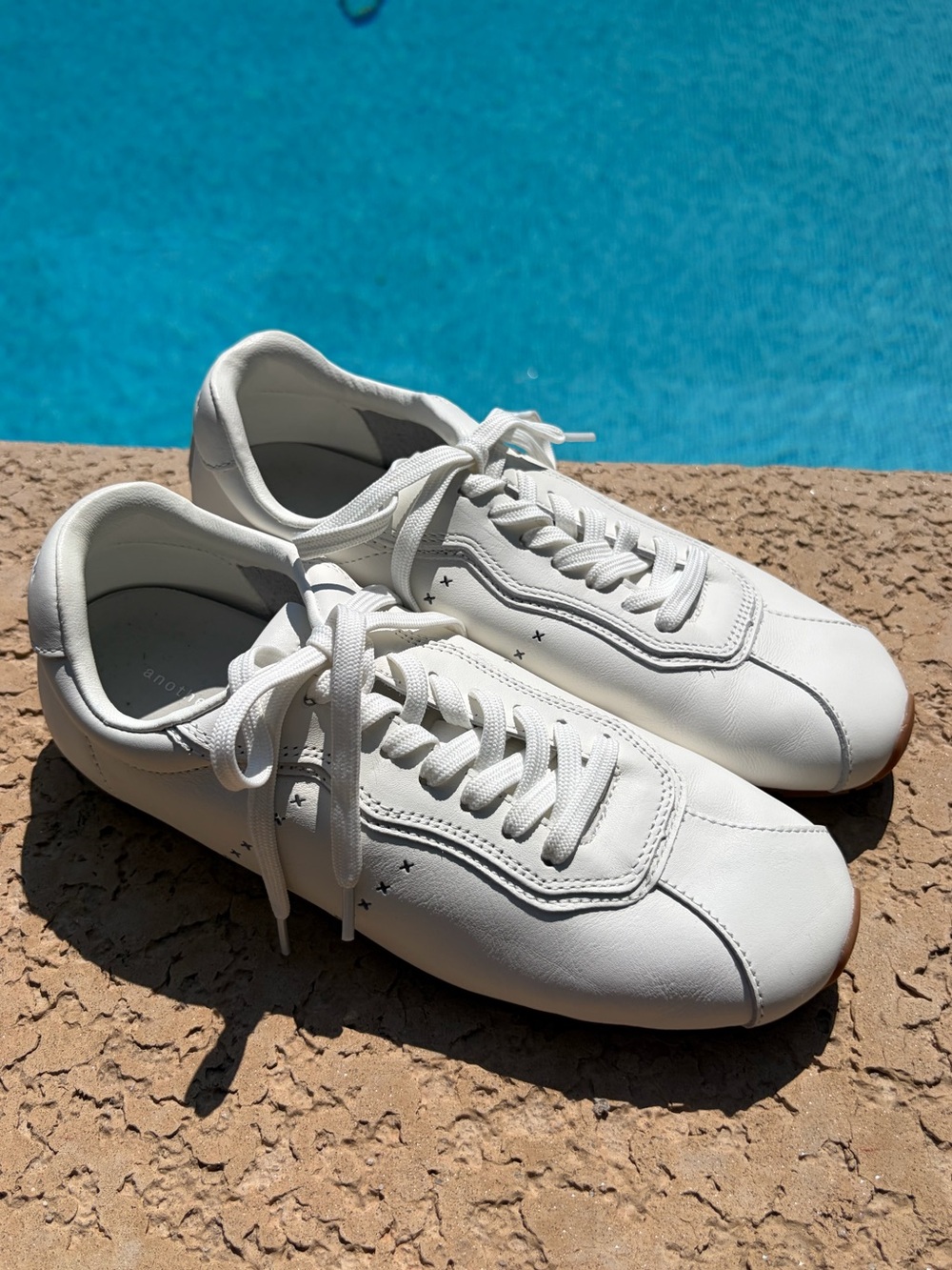 Anothersole Softe Sneakers Mono White size 9